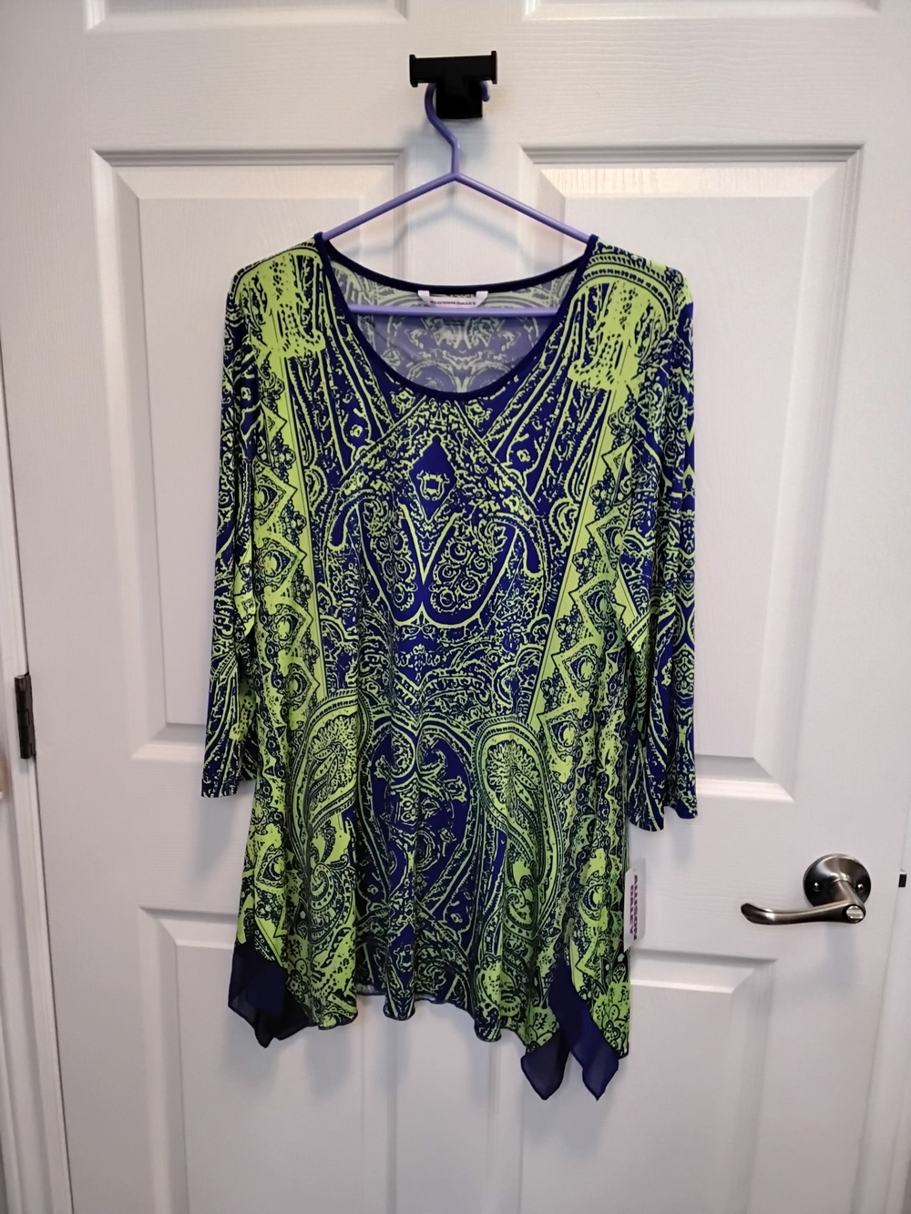 Allison Daley Neon Green and Navy Paisley Sharkbite Tunic SIZE LG NWT